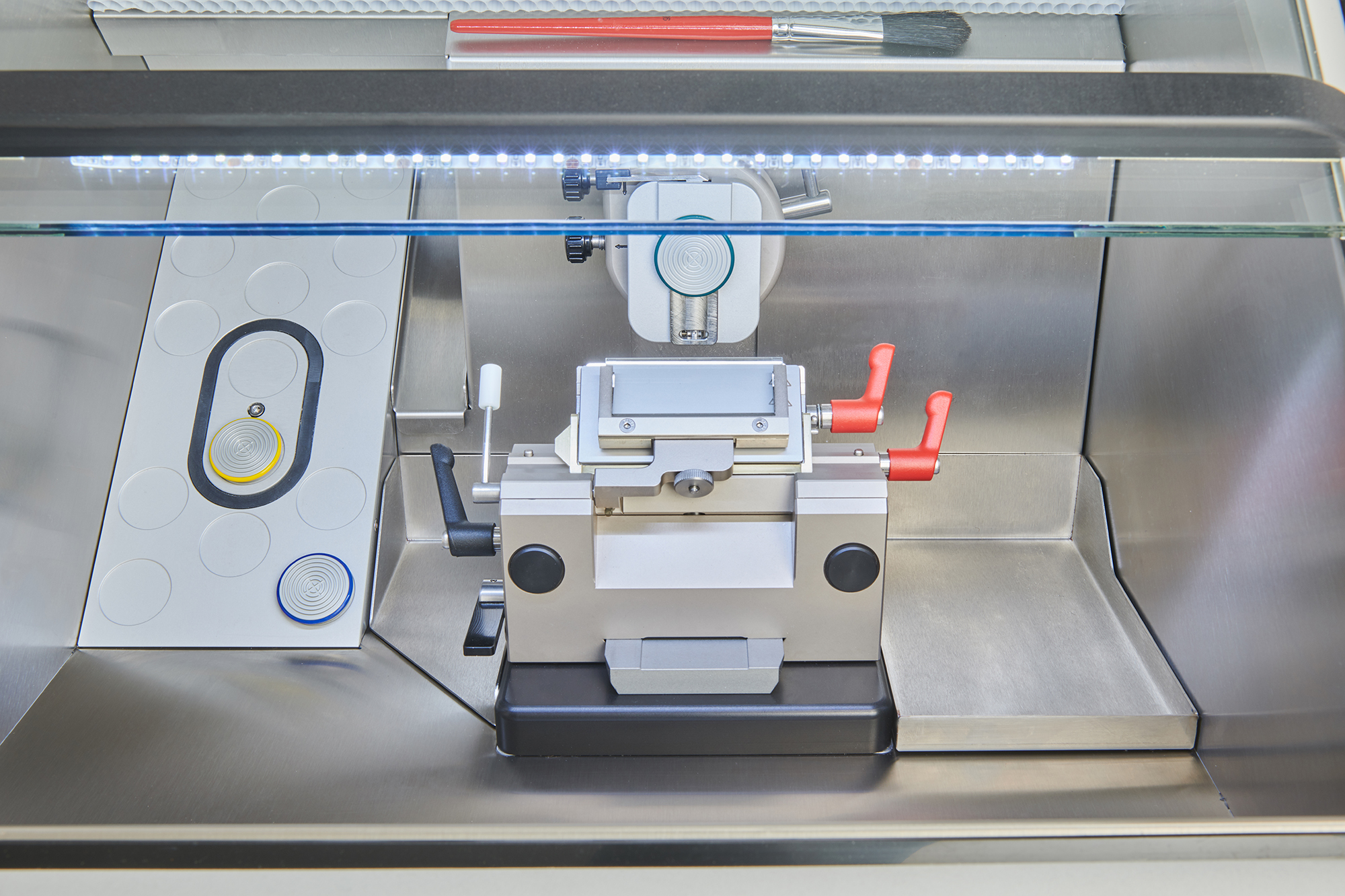 SEMI-AUTOMATISK GULVSTÅENDE KRYOSTAT M630